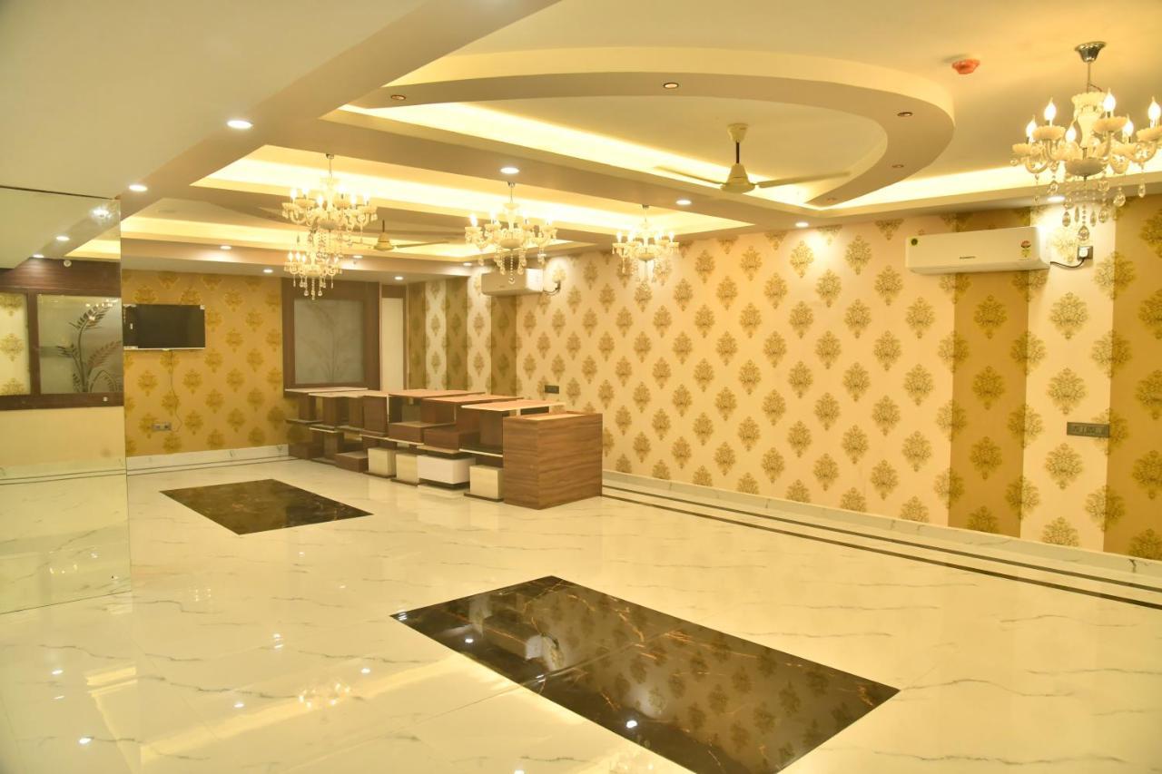 City Square Deoghar Bagian luar foto