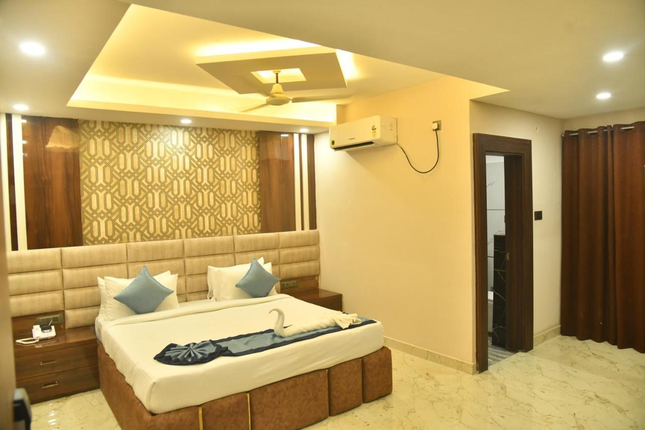 City Square Deoghar Bagian luar foto